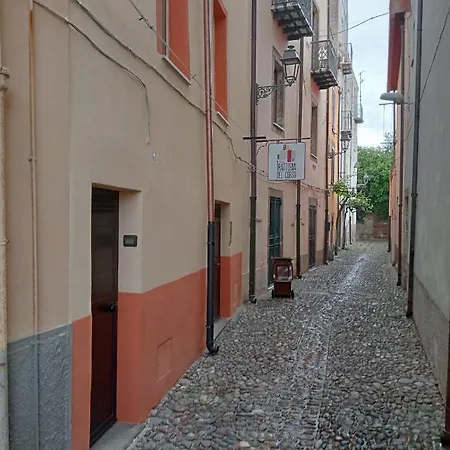 Casa Tildepino Davanti Al Fiume Temo Locazione Turistica Bosa Exterior photo